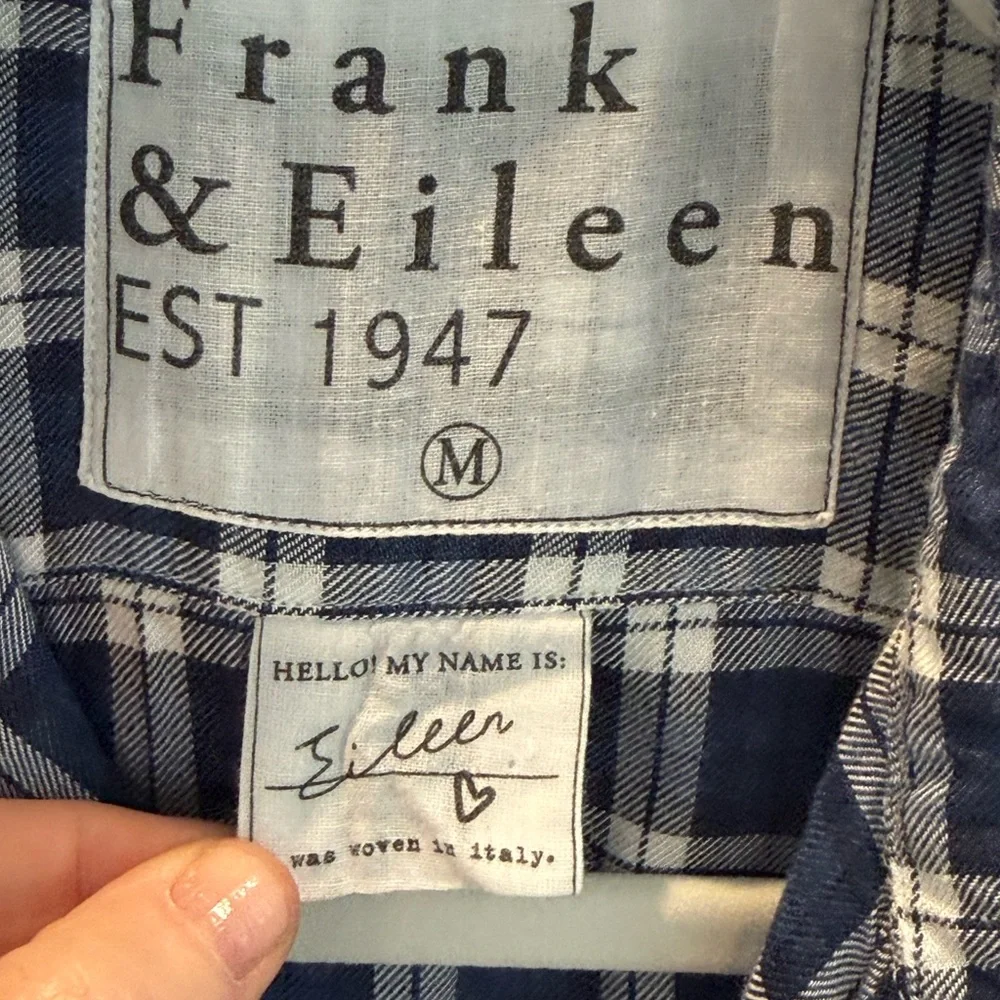 Frank & Eileen “Eileen” Lightweight Blue Plaid Button down - M - Picture 3 of 5